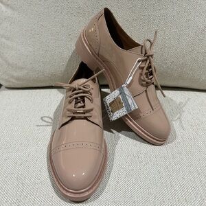 Geox Oxford Lace Up Patent Leather Loafers Walk Pleasure Nude Women’s 6.5 NIB